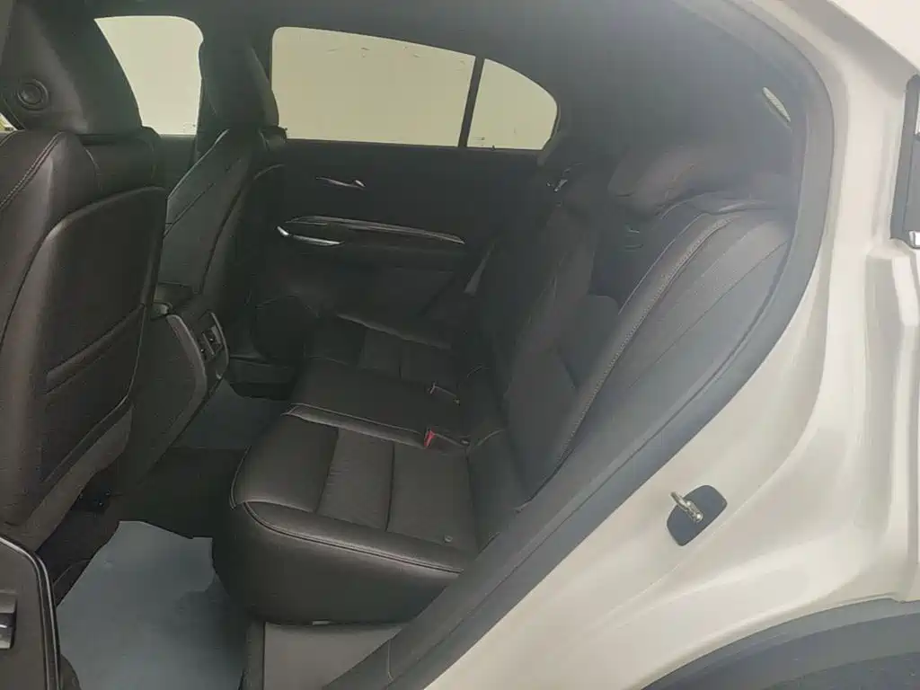 Cadillac XT4 — миниатюра 17