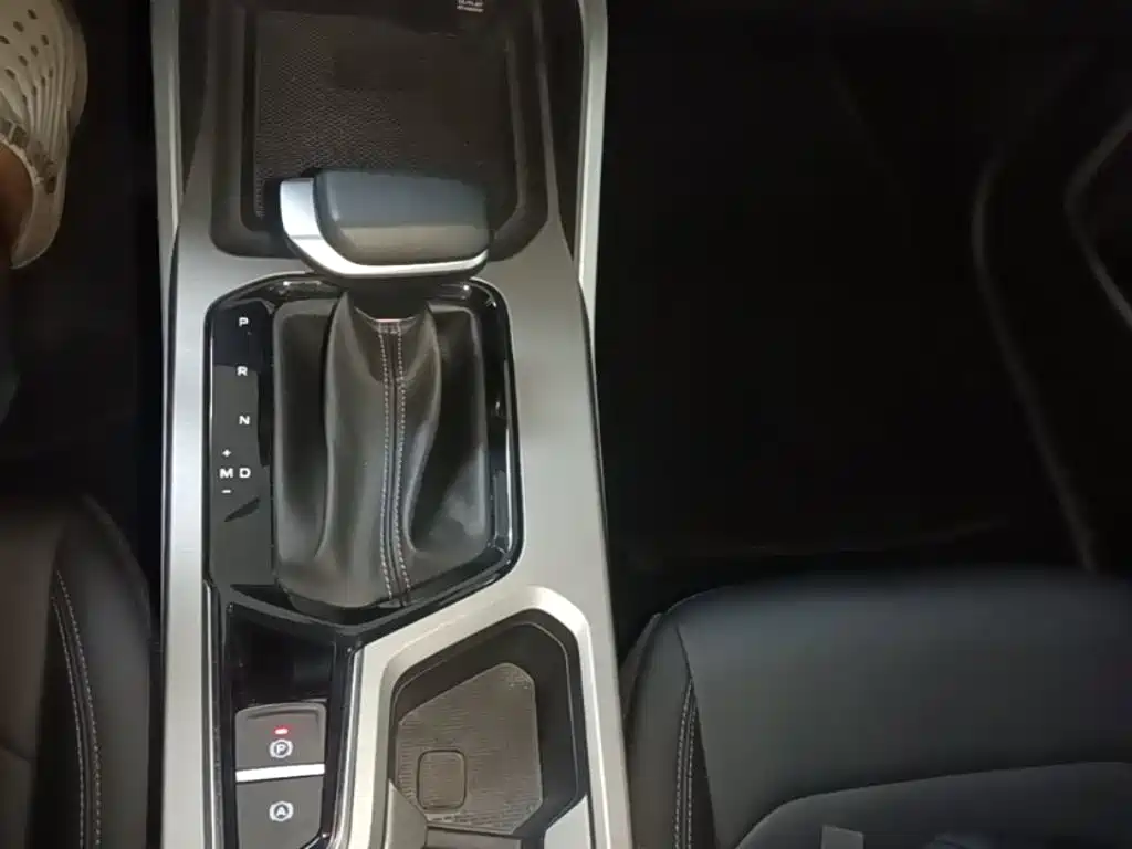 Geely Emgrand — миниатюра 14