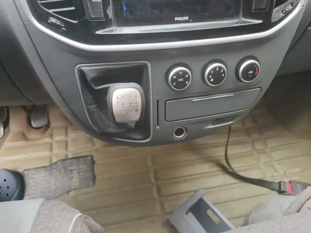MAXUS V80 — миниатюра 14