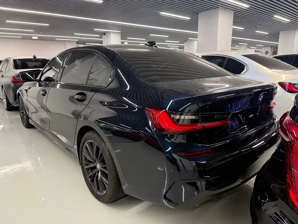 BMW 3 Series — миниатюра 10