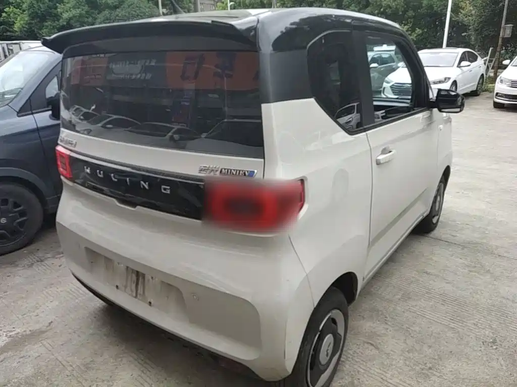 Wuling MINIEV — миниатюра 7