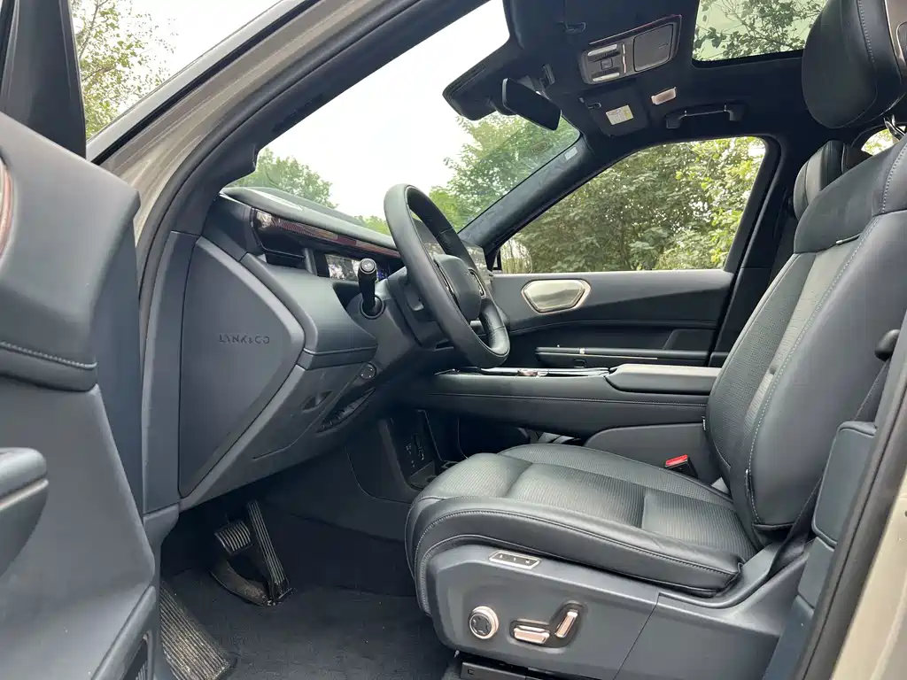 Lynk & Co 900 — миниатюра 9