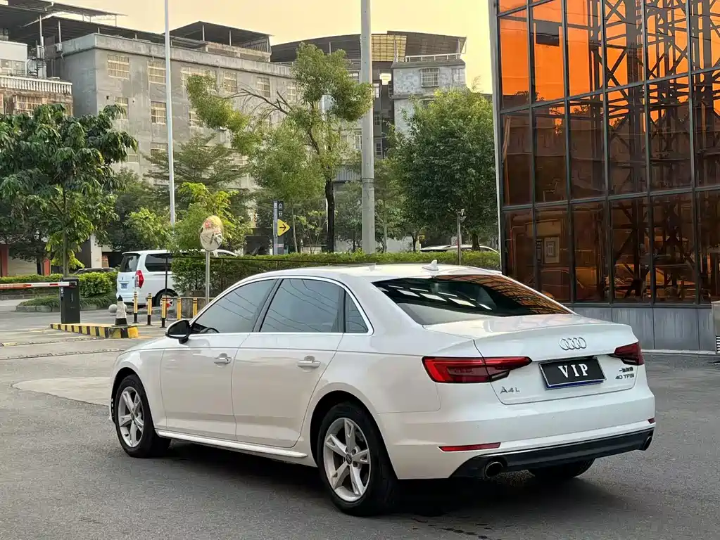 Audi A4L — миниатюра 4
