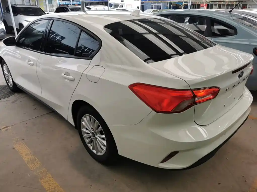 Ford Focus — миниатюра 5
