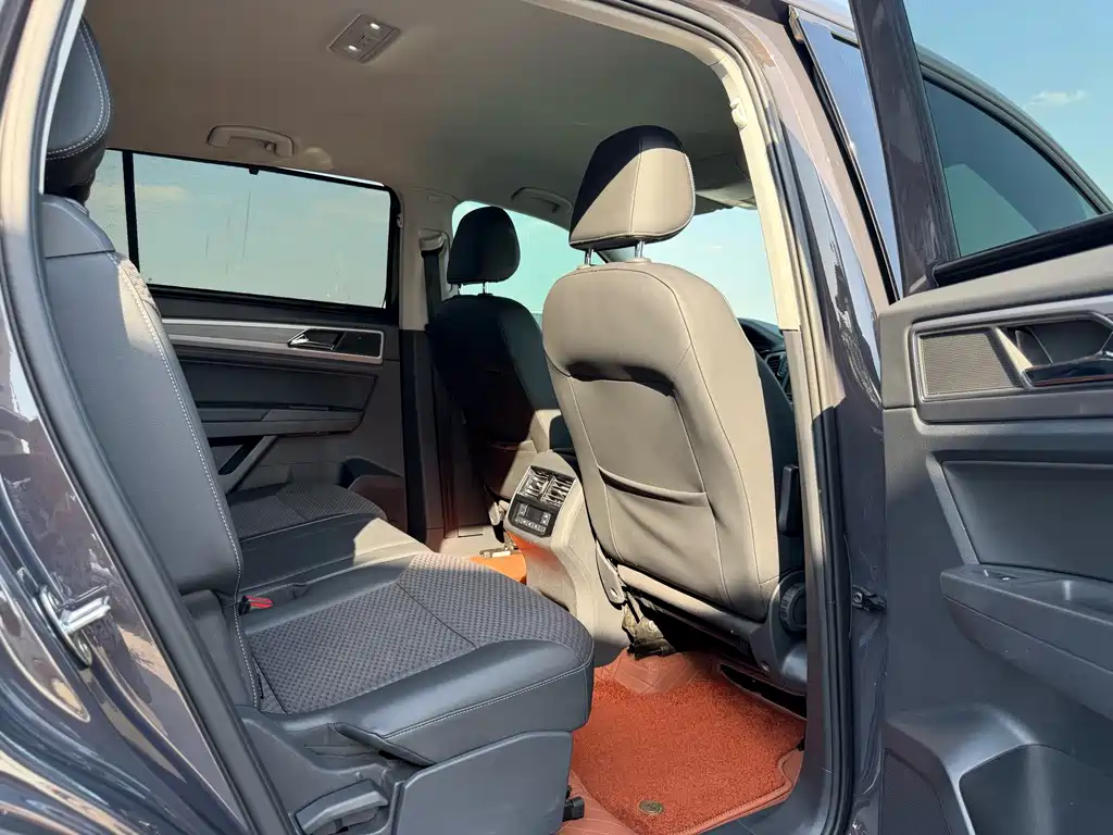 Volkswagen Teramont — миниатюра 12