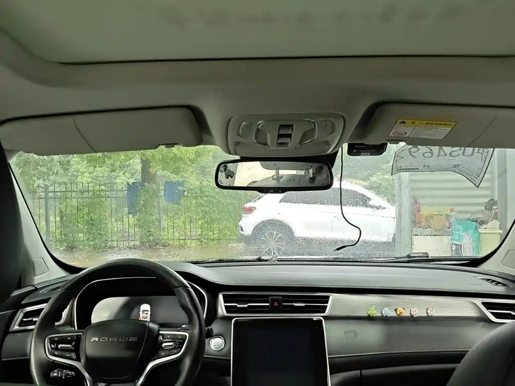 Roewe RX5 New Energy — миниатюра 10
