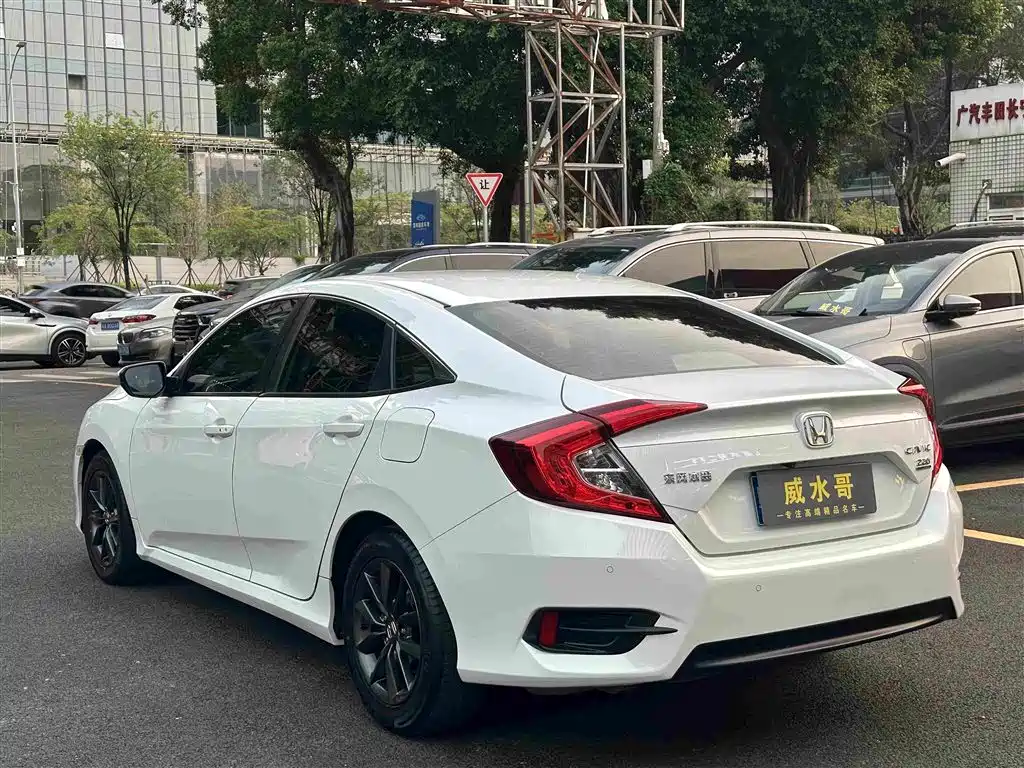 Honda Civic — миниатюра 4