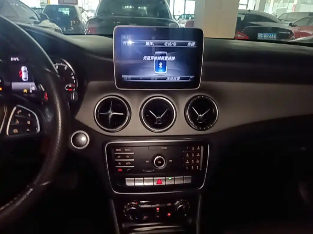 Mercedes-Benz CLA (Import) — миниатюра 13