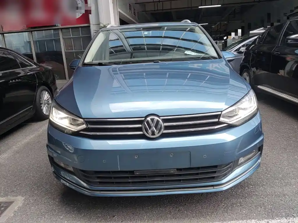 Volkswagen Touran — миниатюра 3