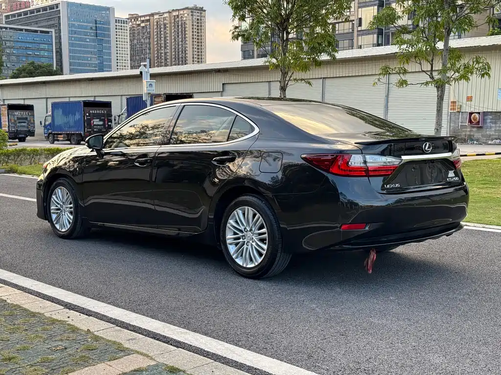 Lexus ES — миниатюра 30