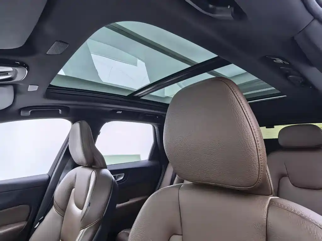 Volvo XC60 — миниатюра 15