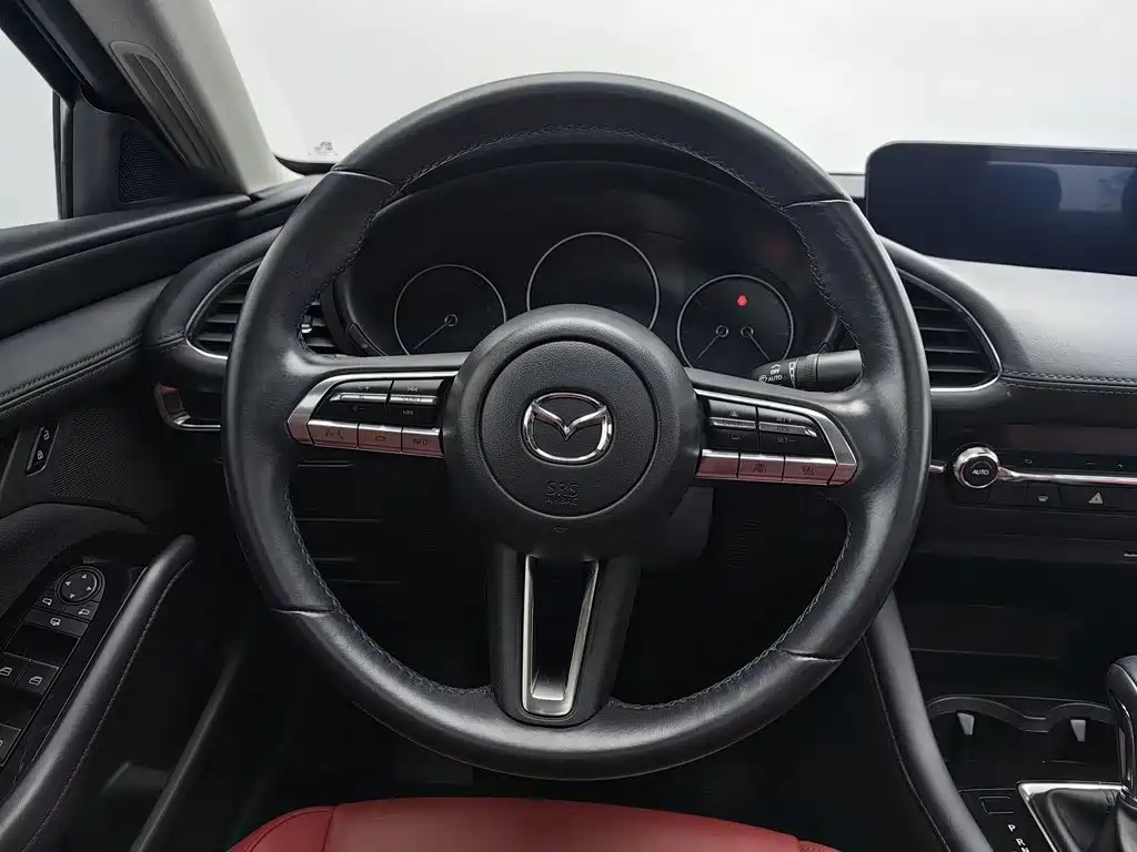 Mazda 3 Axela — миниатюра 11