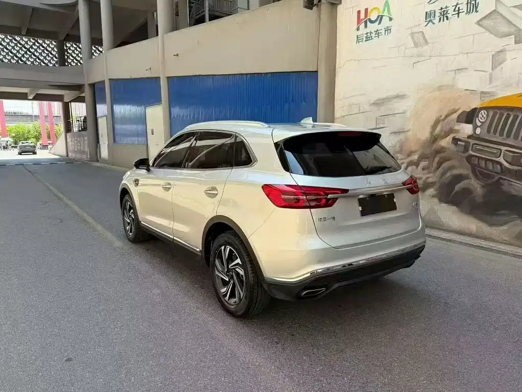 Hongqi Hongqi HS5 — миниатюра 6