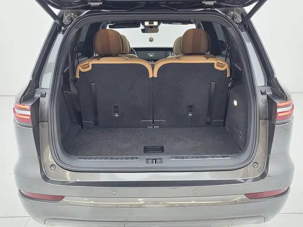 Li Auto Li ONE — миниатюра 12