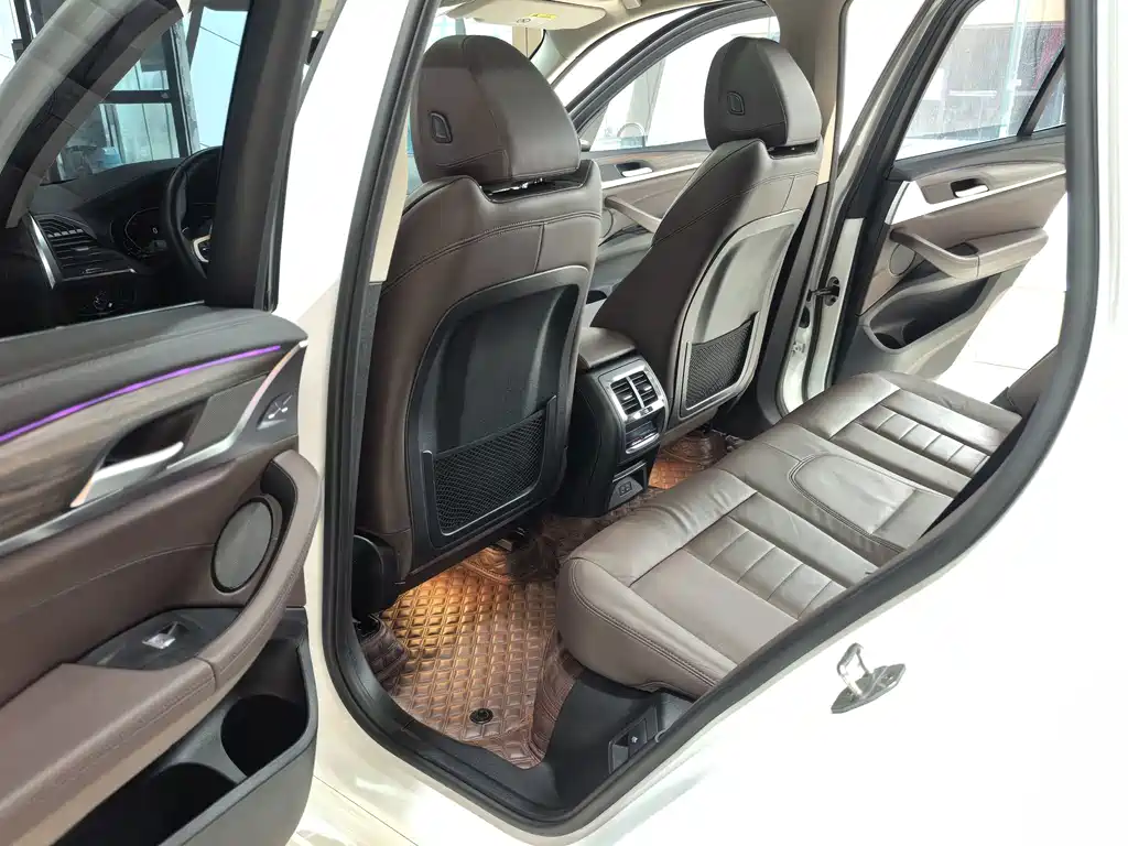 BMW X3 — миниатюра 6