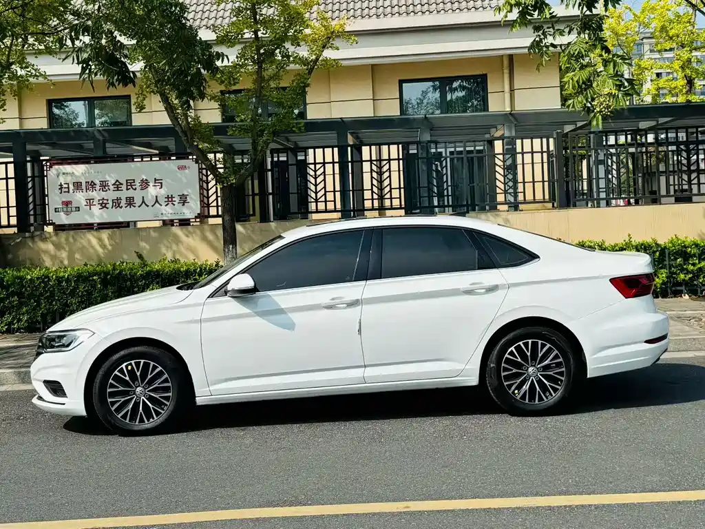 Volkswagen Sagitar — миниатюра 2
