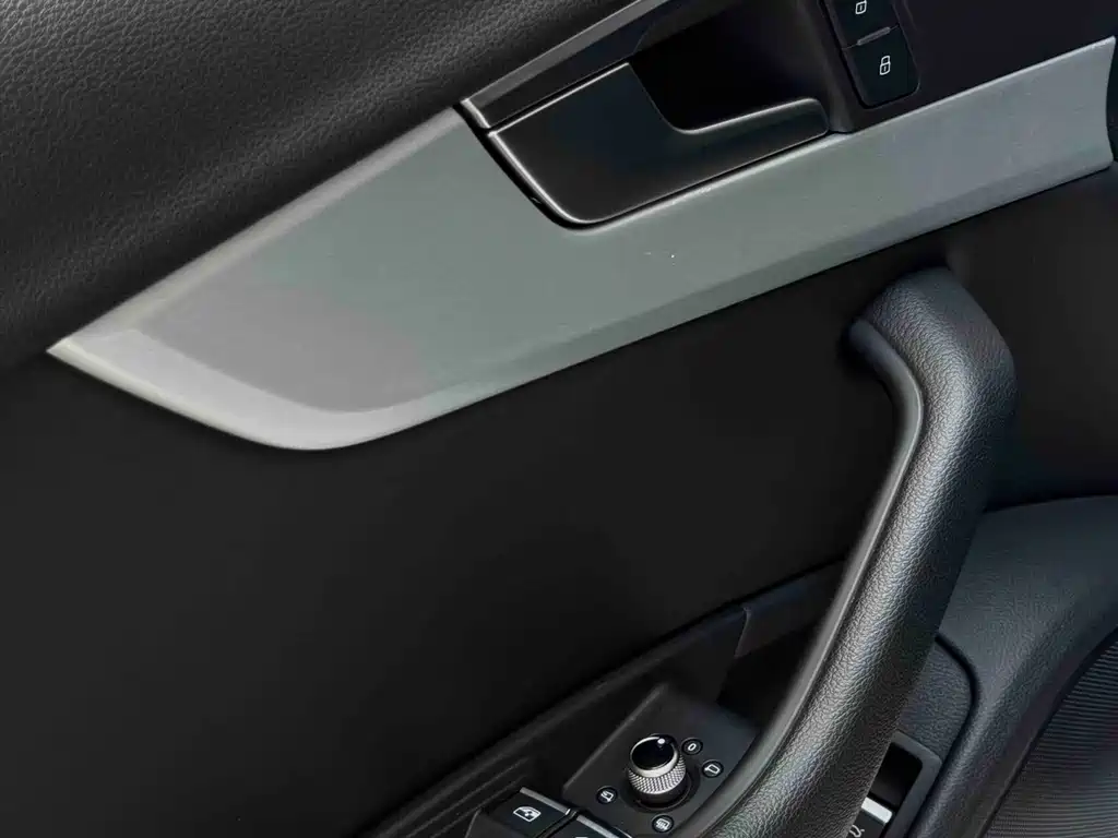 Audi A4L — миниатюра 7