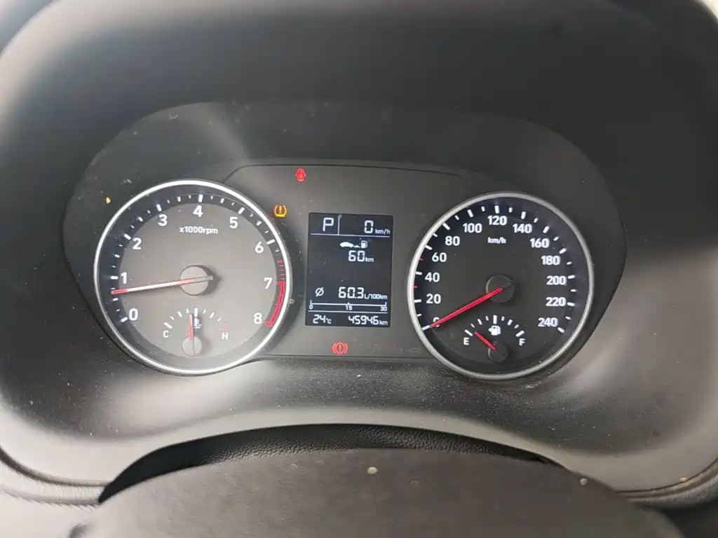 Hyundai Elantra — миниатюра 12