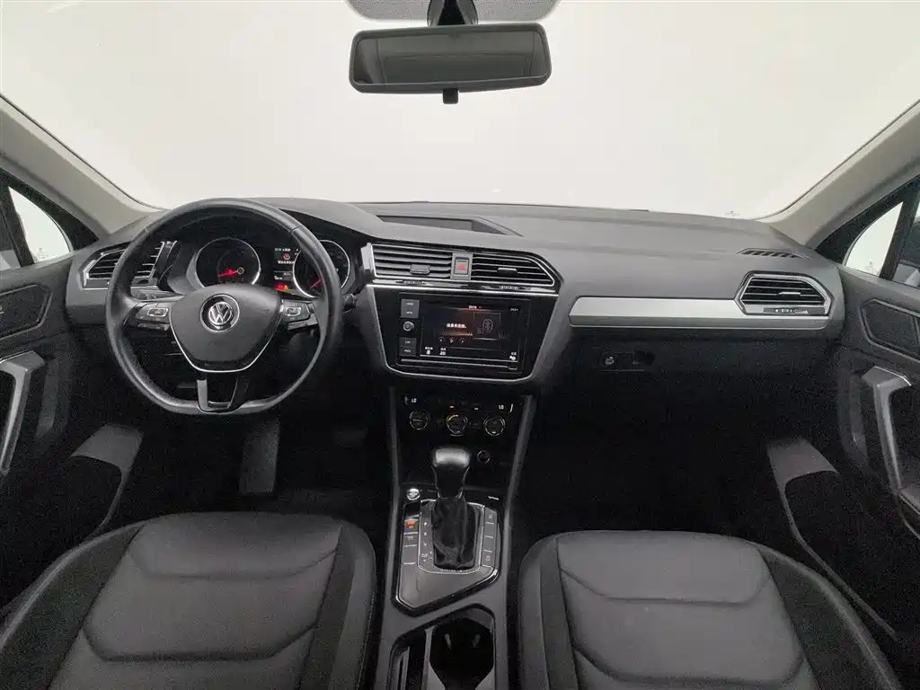 Volkswagen Tiguan L L 2018 330TSI AT Comfort