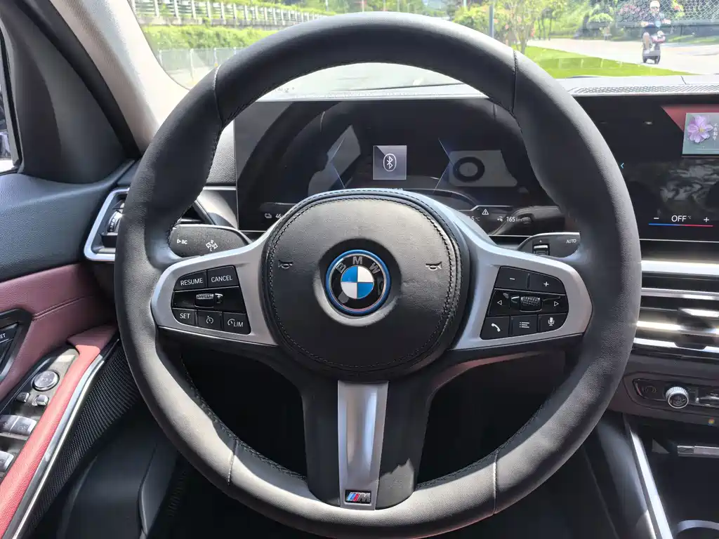 BMW i3 — миниатюра 11