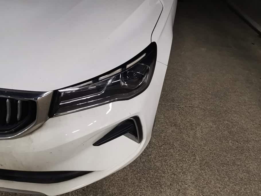 Geely Emgrand 1.5 л 2023 г. Белый, пробег 43300 км