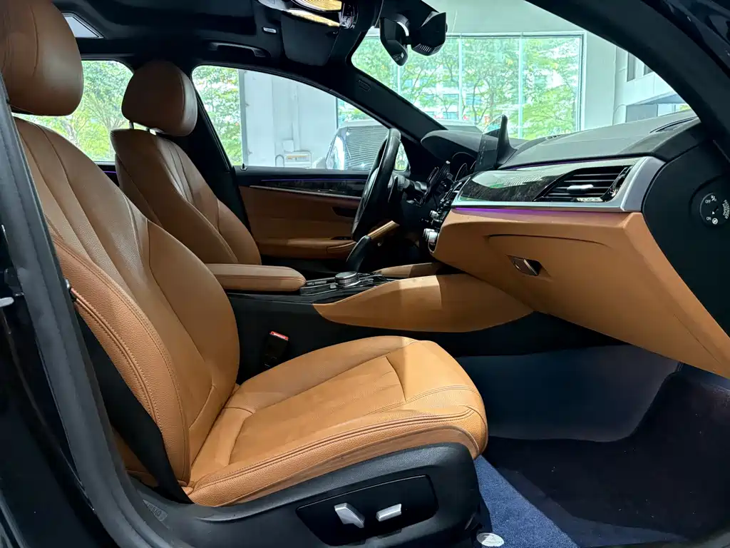 BMW 5 Series — миниатюра 23