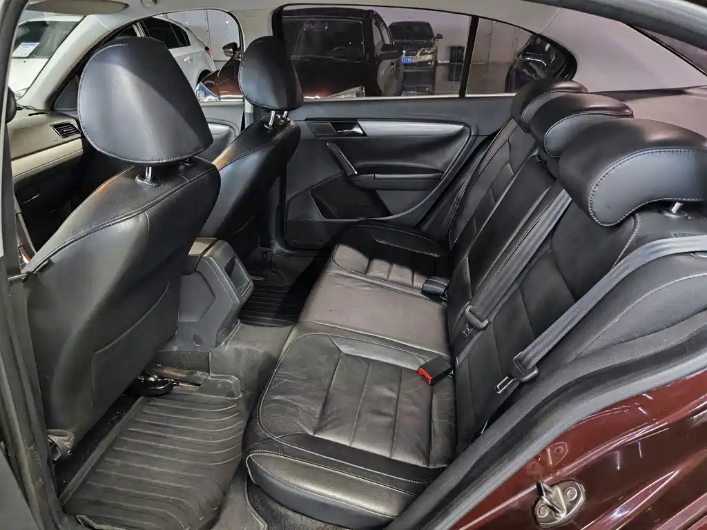 Volkswagen Lavida — миниатюра 8