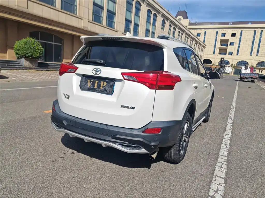 Toyota RAV4 — миниатюра 16