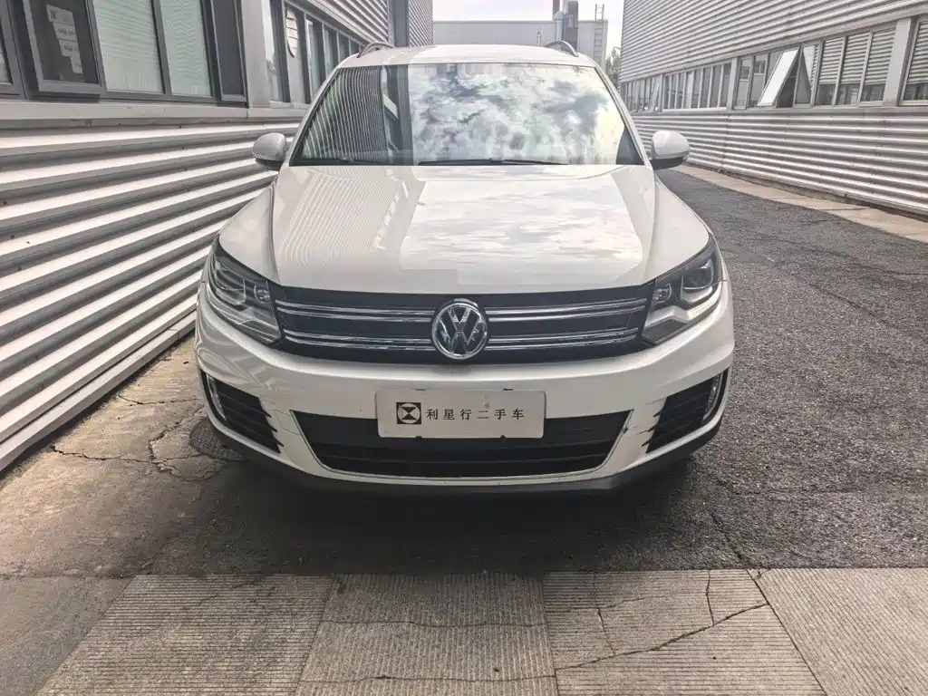 Volkswagen Tiguan — миниатюра 2