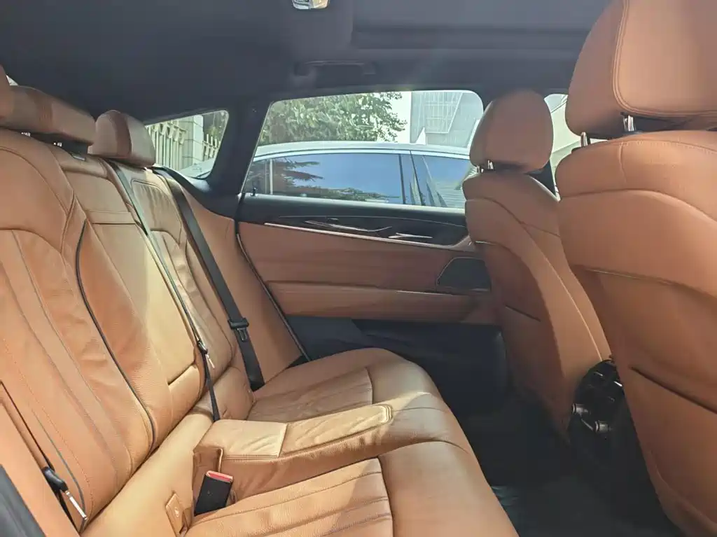 BMW 6 Series GT — миниатюра 3