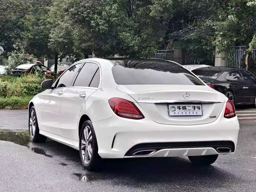 Mercedes-Benz C-Class — миниатюра 6