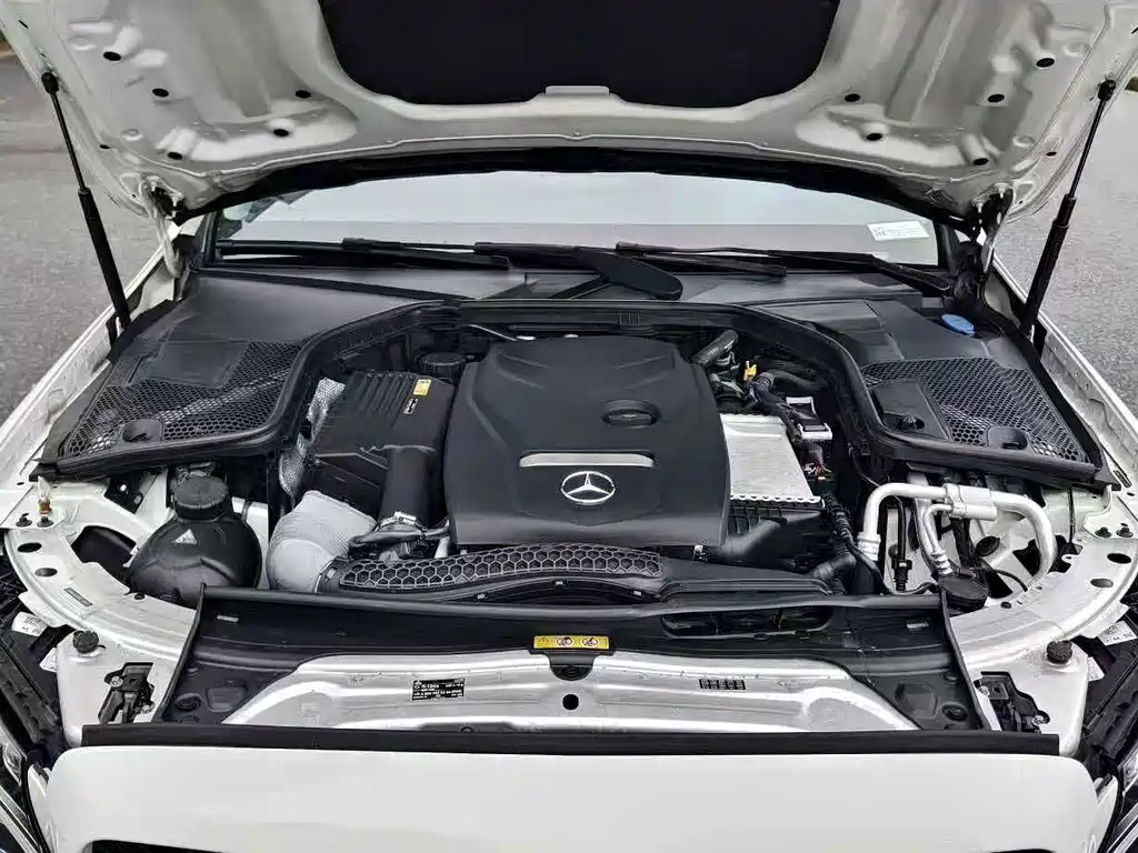 Mercedes-Benz C-Class — миниатюра 16