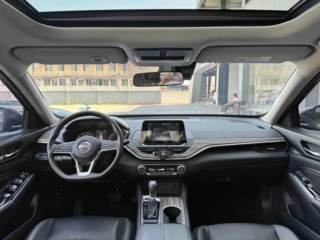 Nissan Teana — миниатюра 5