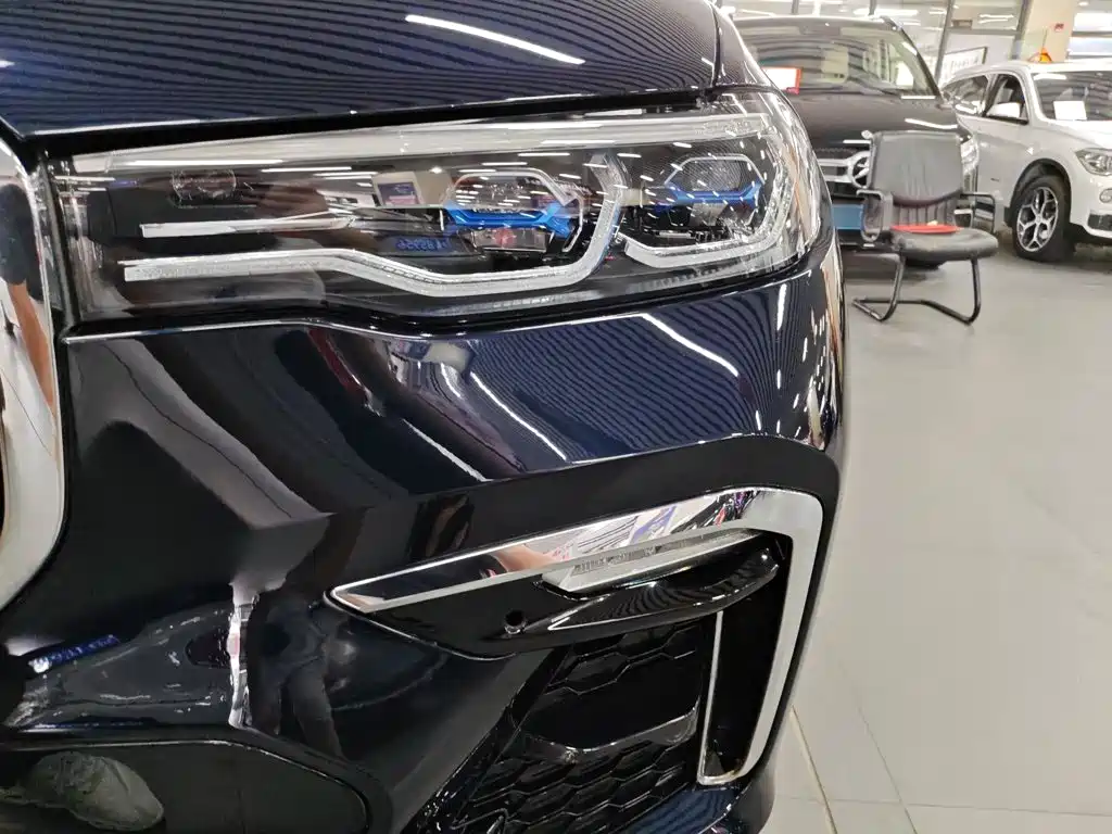 BMW X7 — миниатюра 3