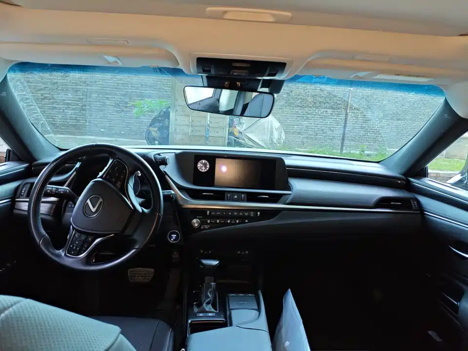 Lexus ES — миниатюра 3
