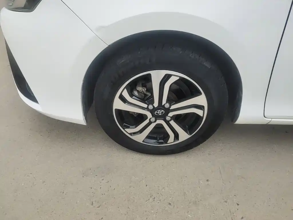 Toyota Yaris L — миниатюра 23