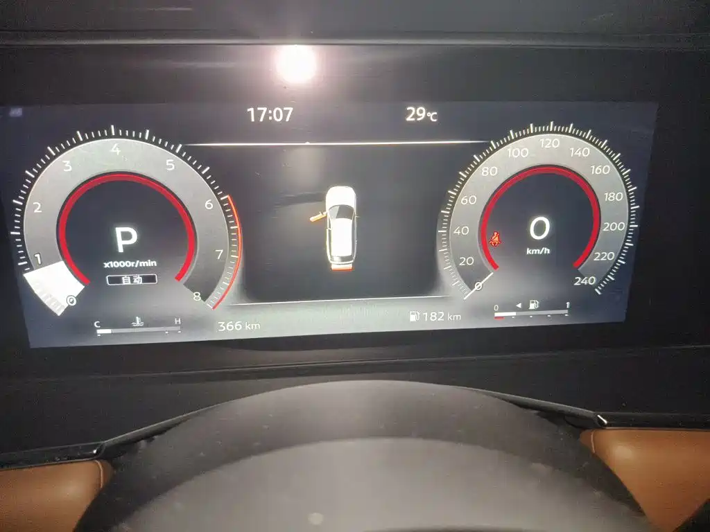 Nissan Teramont — миниатюра 12