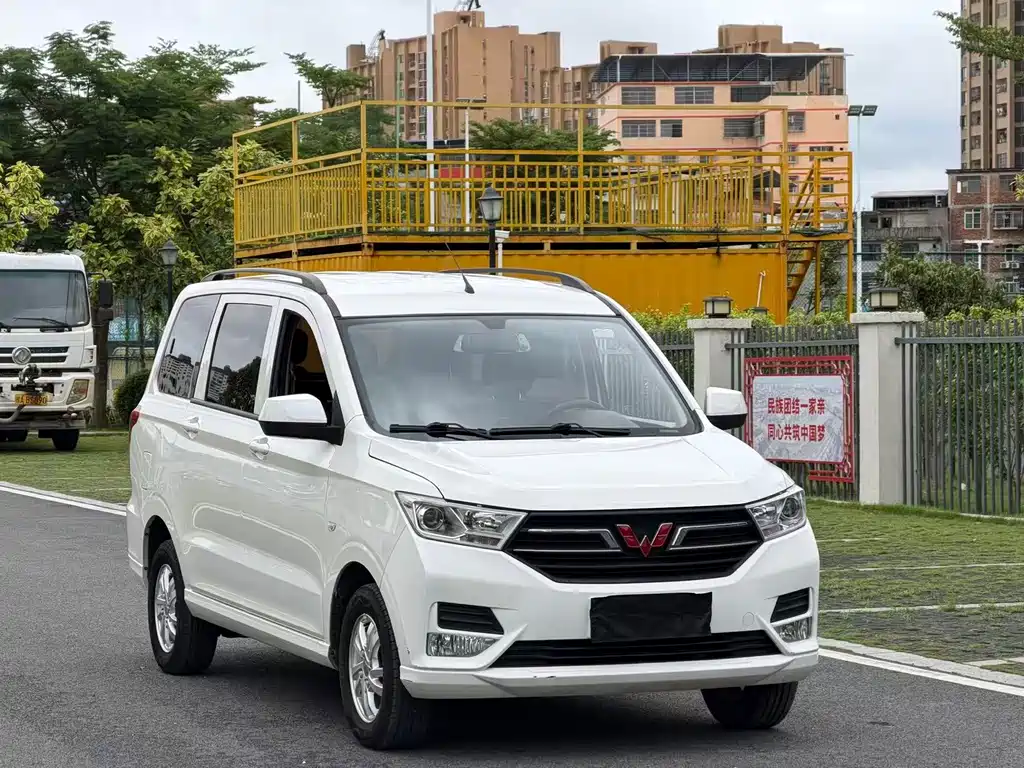 Wuling Hongguang — миниатюра 3
