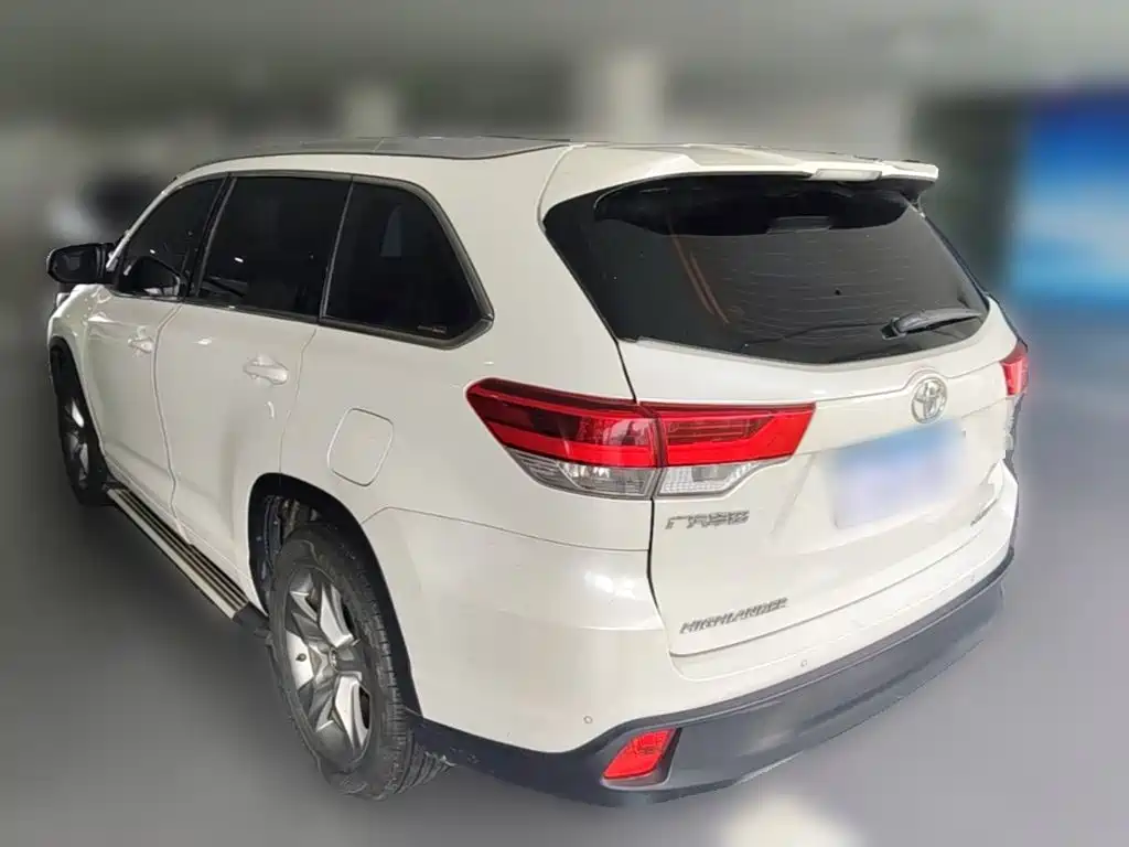 Toyota Highlander — миниатюра 7
