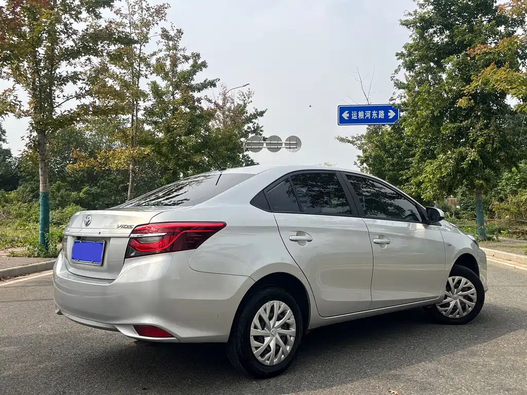 Toyota Vios 2022 — фото 6