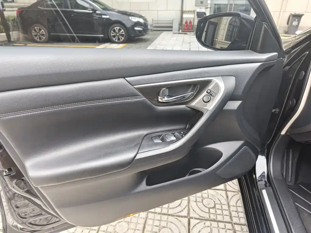 Nissan Teana — миниатюра 13