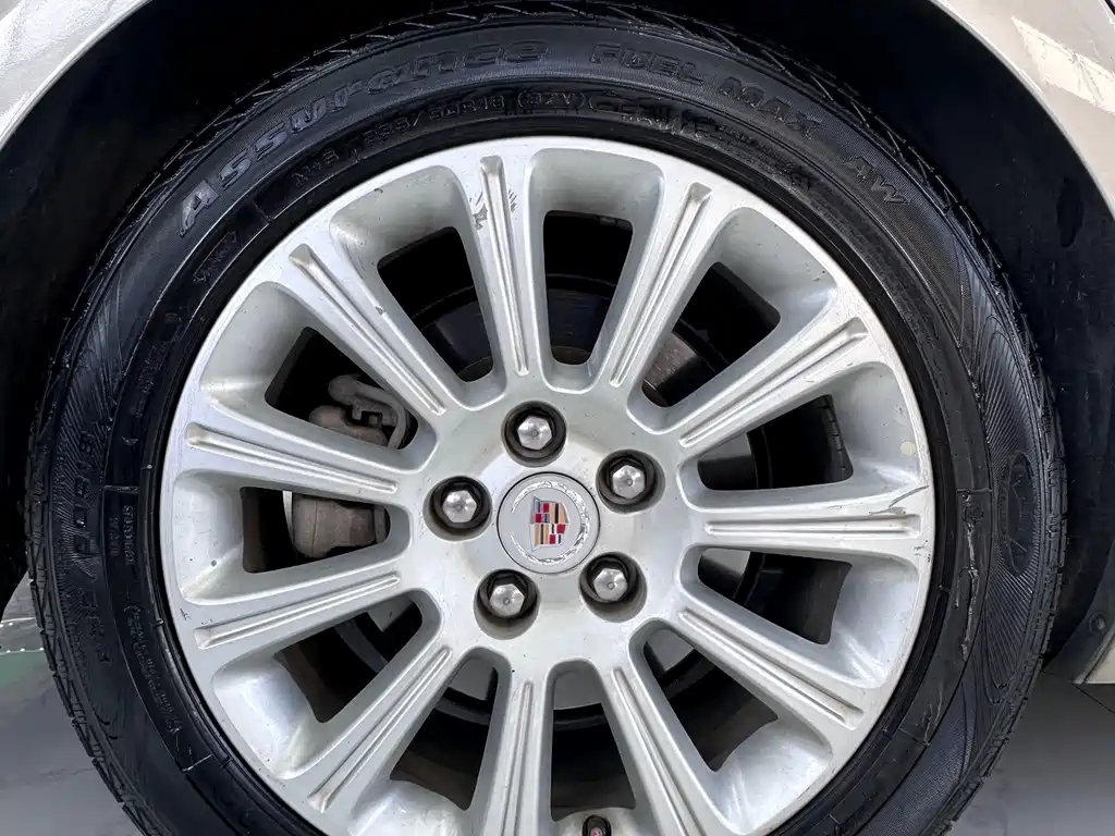 Cadillac XTS — миниатюра 8