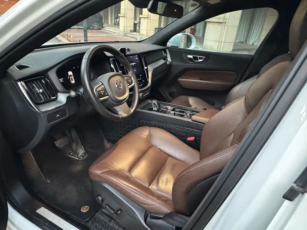Volvo XC60 — миниатюра 9