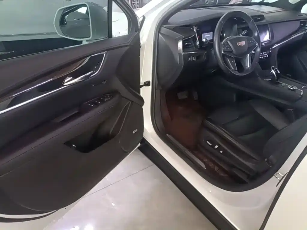 Cadillac XT5 — миниатюра 16