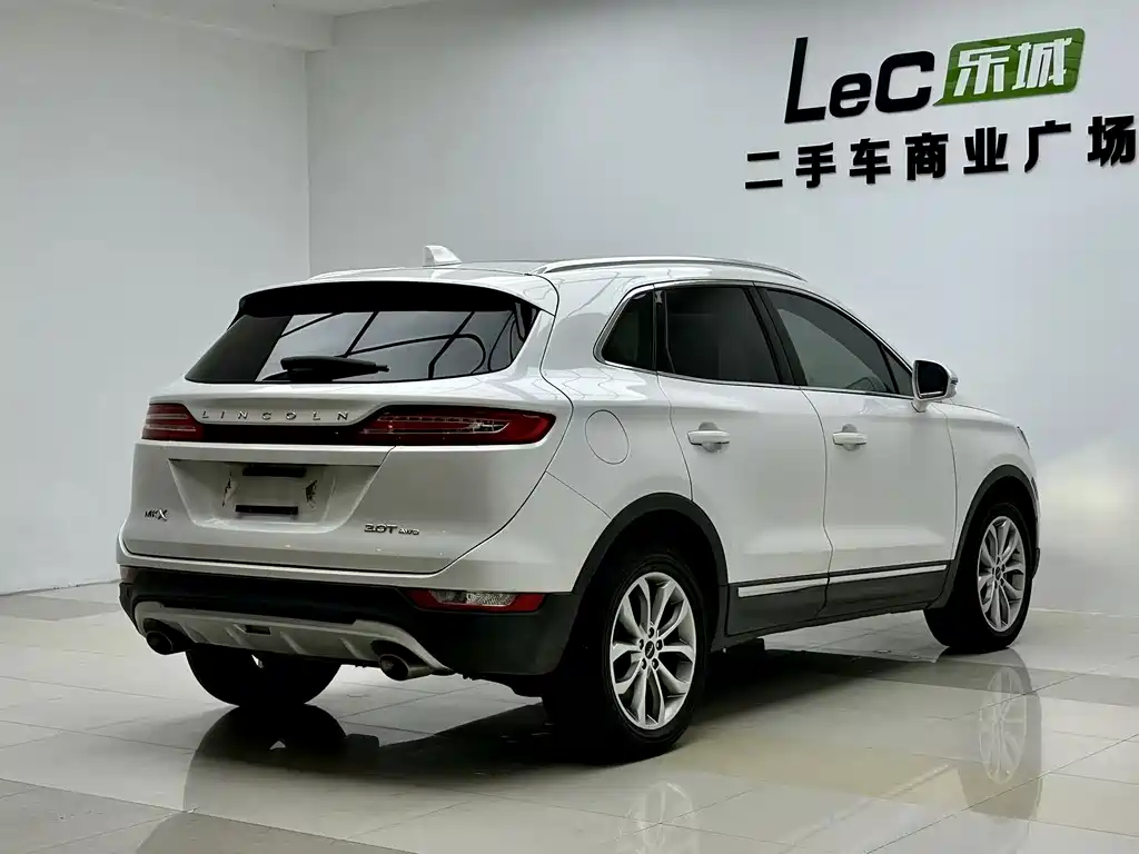 Lincoln MKC — миниатюра 15