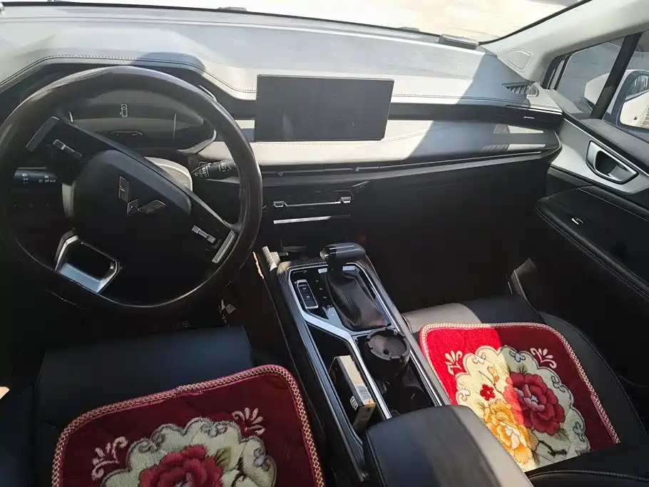 Wuling Jiachen — миниатюра 12