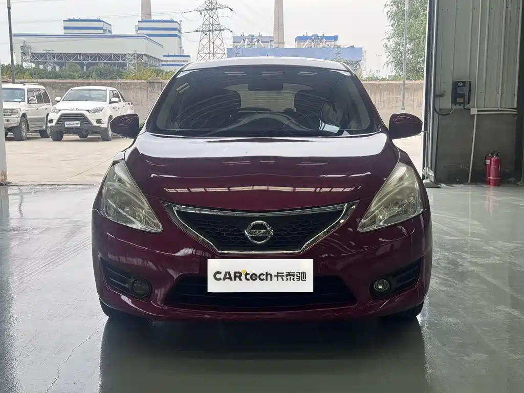 Nissan Tiida — миниатюра 2