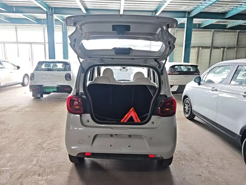 Wuling MINIEV — миниатюра 19