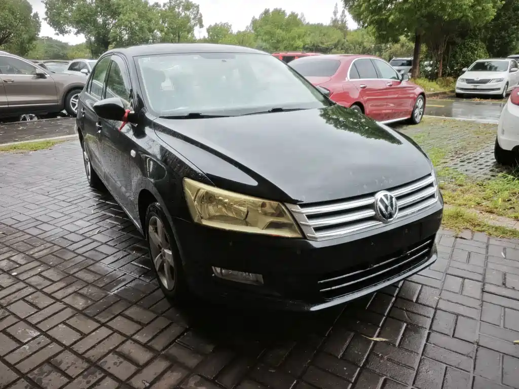 Volkswagen Santana — миниатюра 2