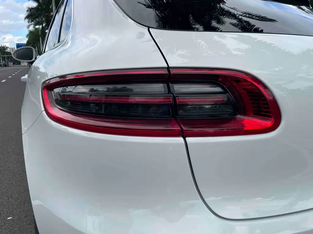 Porsche Macan — миниатюра 15